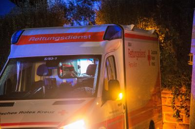 Remshalden: Brand in Einliegerwohnung - 1 Person von Polizei abgefuert und im Rettungswagen behandelt